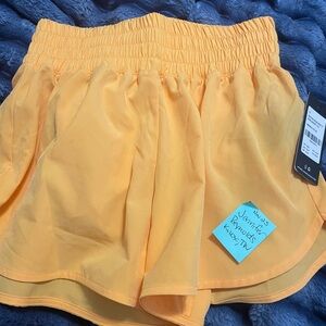 Peloton high rise run shorts nwt xs
